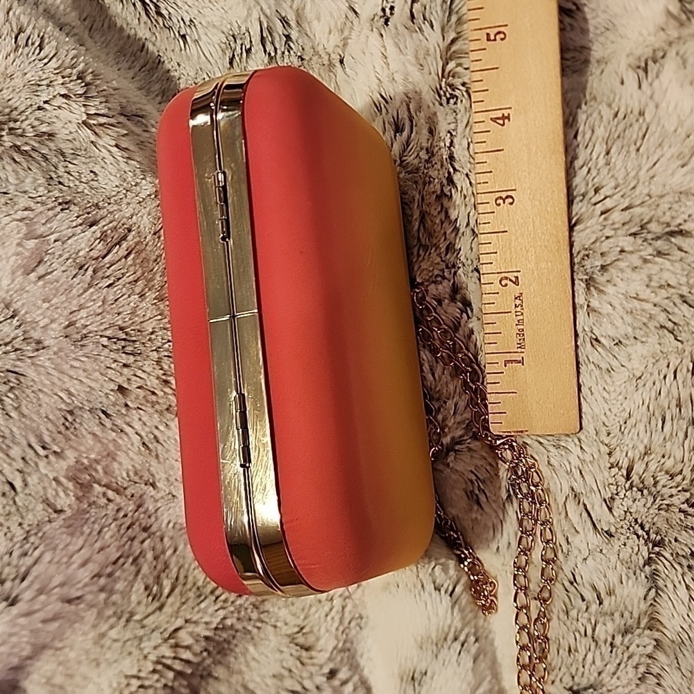 Escada hard shell clutch bag removable chain shoulder strap good condition - Picture 3 of 8